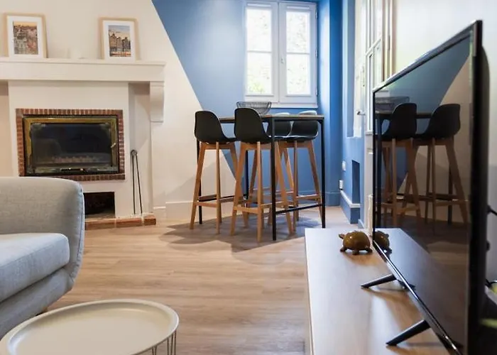 Le Verger : Familial Avec Piscine Pensión