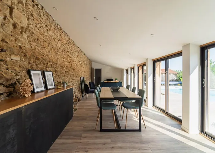 Le Verger : Familial Avec Piscine Pensión Vivonne