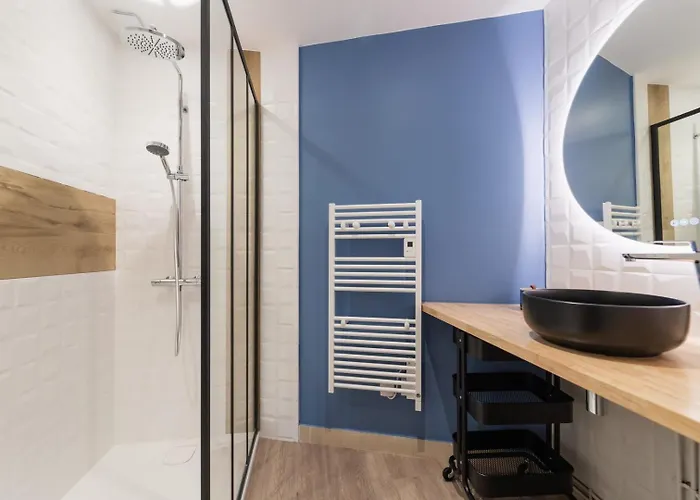 Pensión Le Verger : Familial Avec Piscine Vivonne