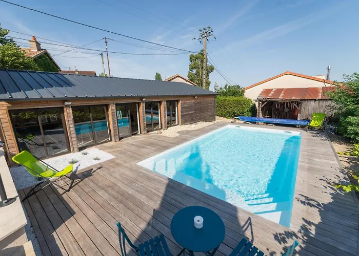 Le Verger : Familial Avec Piscine Vivonne