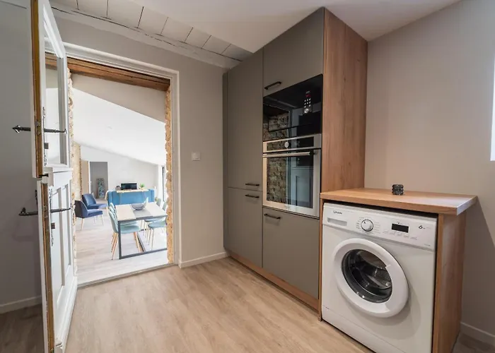 Pensión Le Verger : Familial Avec Piscine 3*