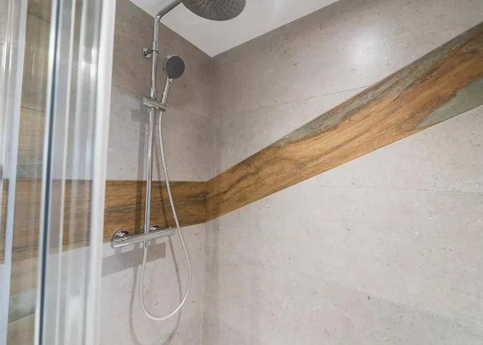 Le Verger : Familial Avec Piscine Pensión Vivonne