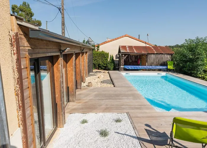 Le Verger : Familial Avec Piscine