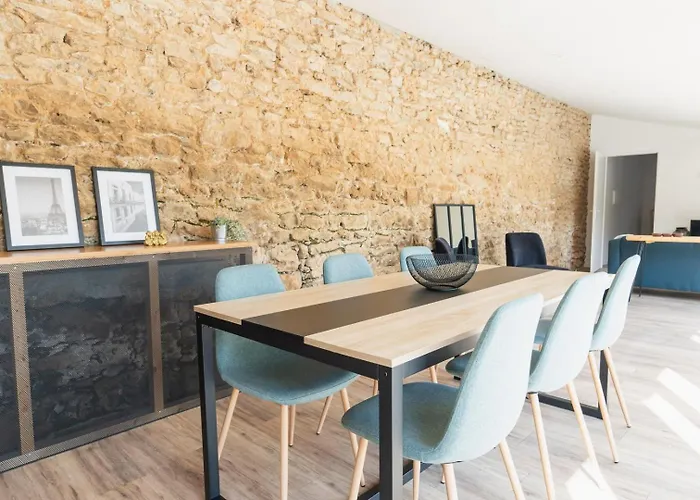 Pensión Le Verger : Familial Avec Piscine Vivonne