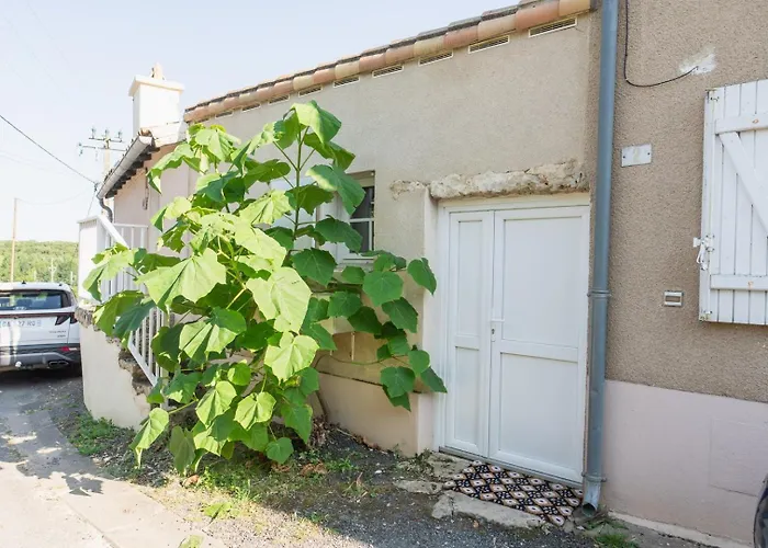 Le Verger : Familial Avec Piscine Pensión